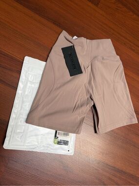 NWT Alphalete Aura 5” shorts